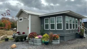 Tiny-House-with-Sunroom-001