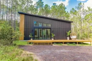the-pine-house-in-pace-florida-featured